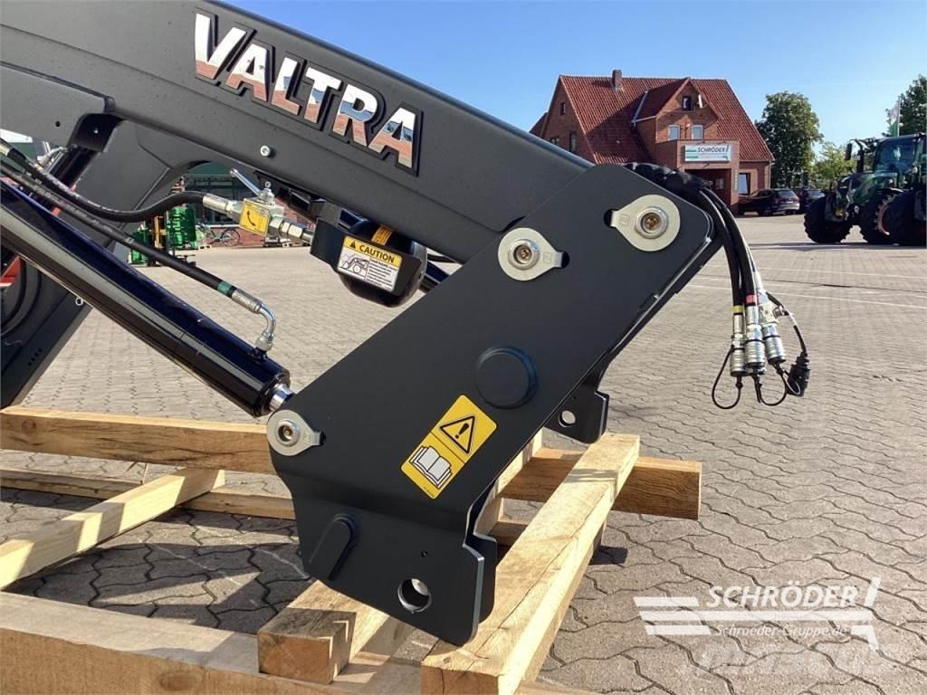 Valtra X36 DM Chargeur frontal, fourche