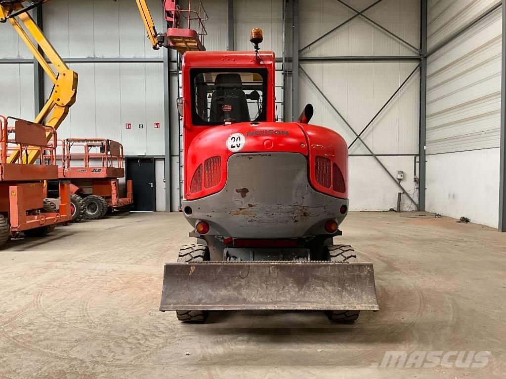 Neuson 6503 WD Pelle sur pneus