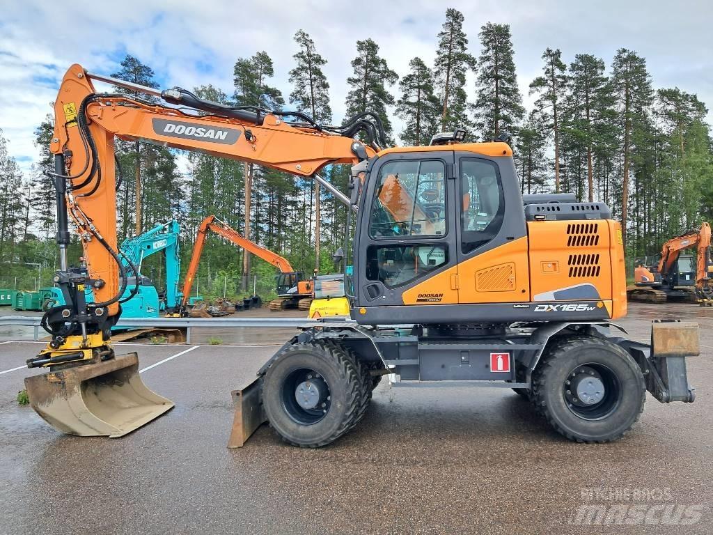 Doosan DX 165 W-5 Pelle sur pneus