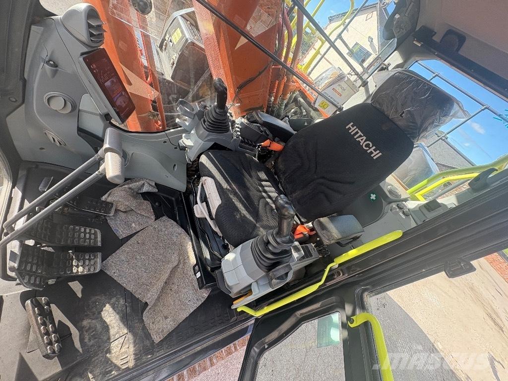 Hitachi ZX 210 LC-7 Pelle sur chenilles