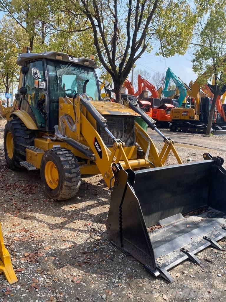 CAT 420 F Tractopelle