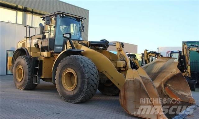 CAT 966M Chargeuse sur pneus