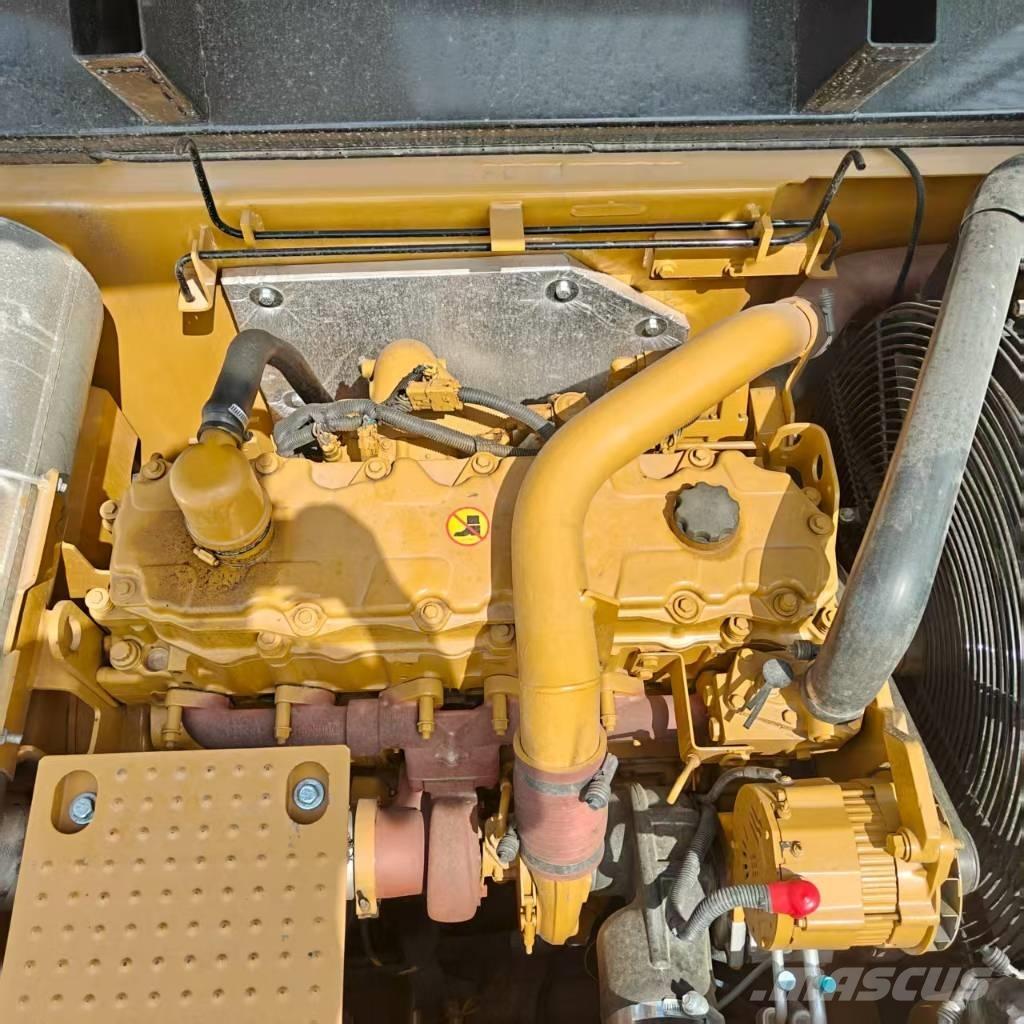 CAT 329 D Pelle sur chenilles