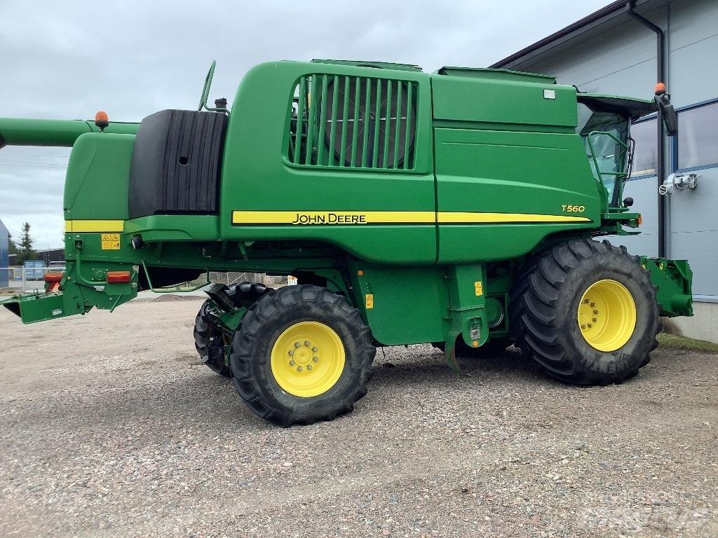 John Deere T560 Moissonneuse batteuse