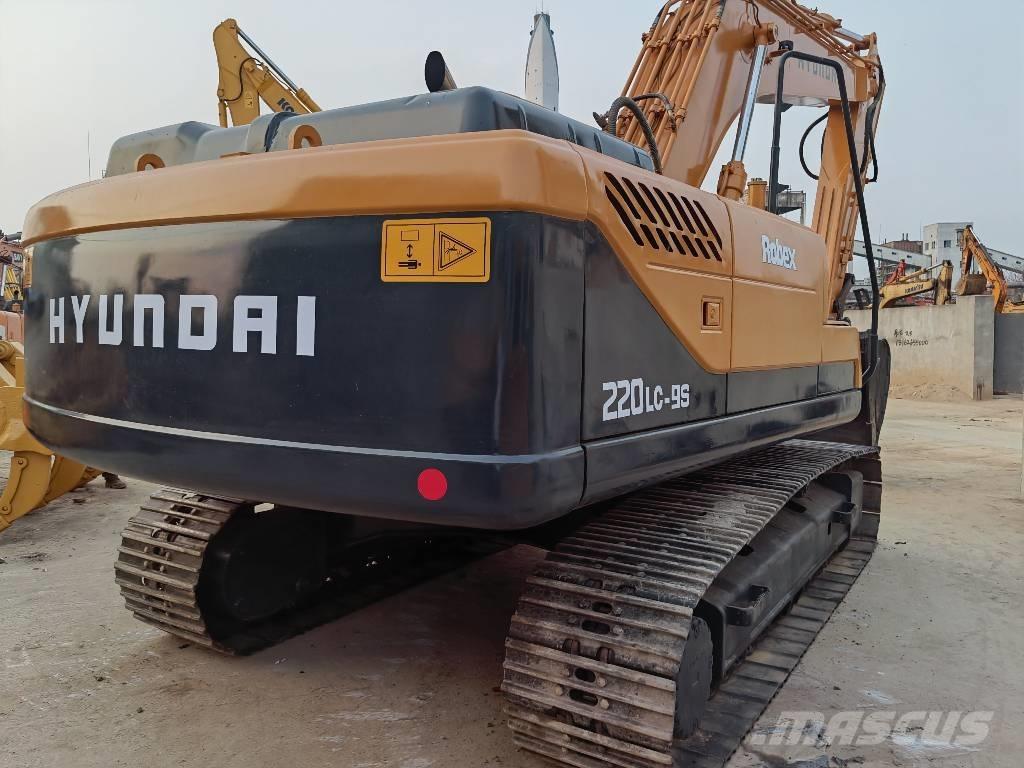 Hyundai 220LC-9S Pelle sur chenilles