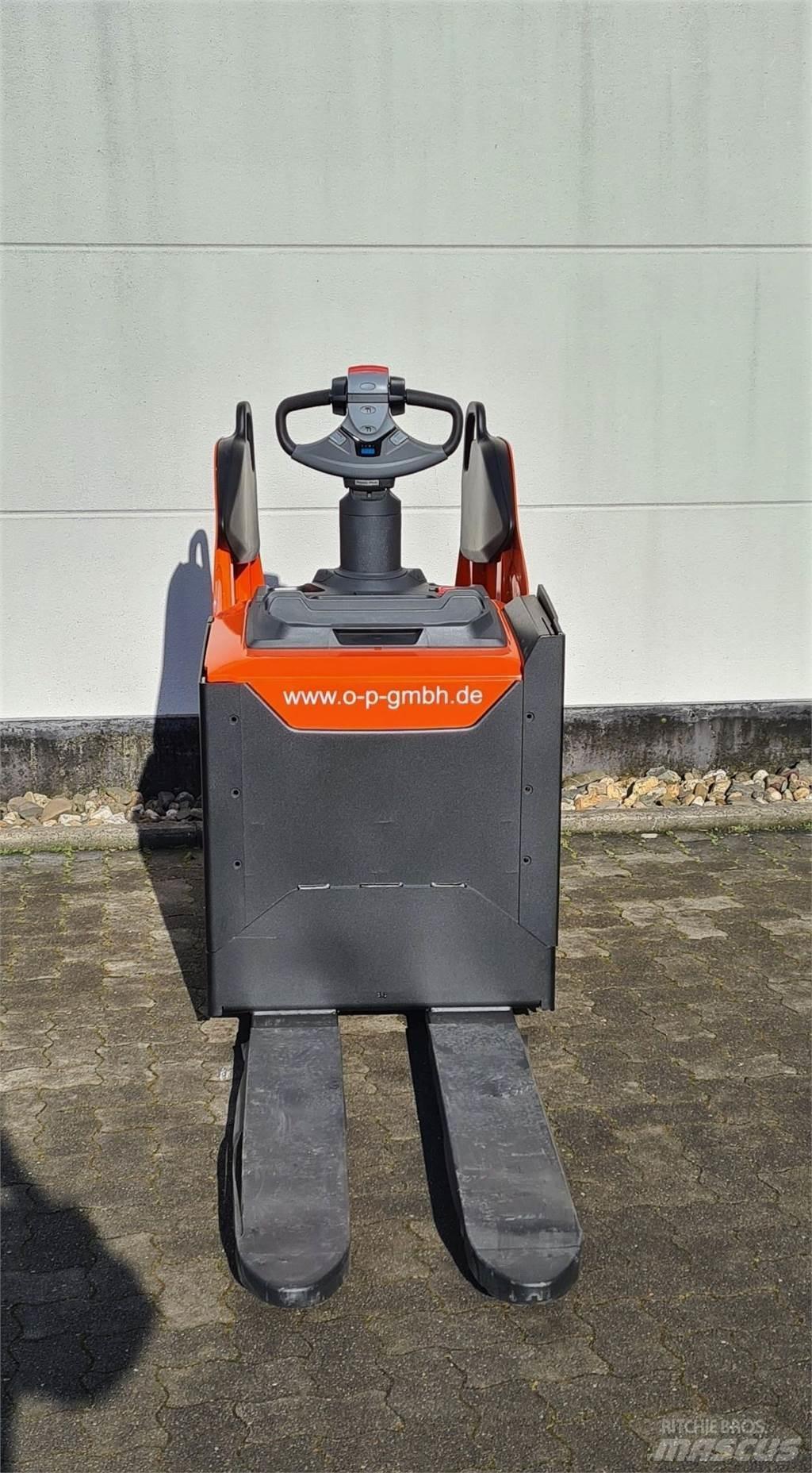 Toyota LPE 250 Transpalette accompagnant