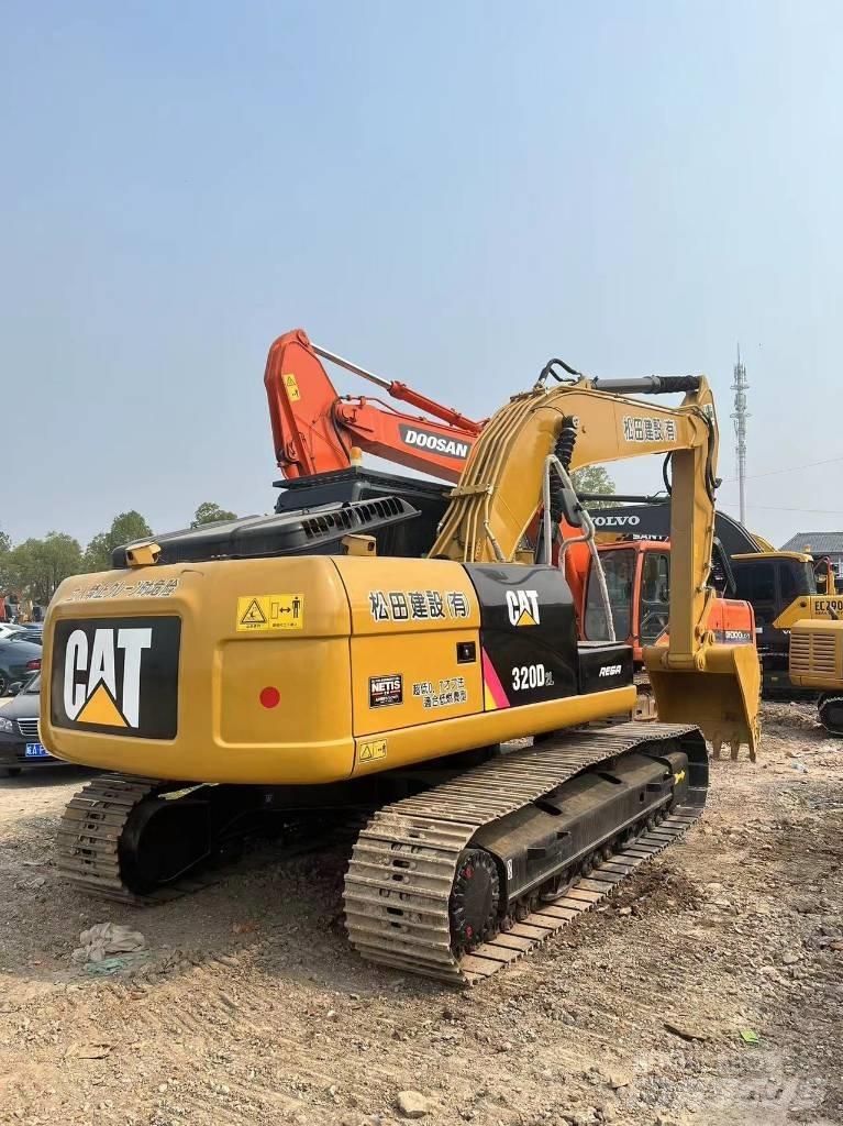 CAT 320 D Pelle sur chenilles