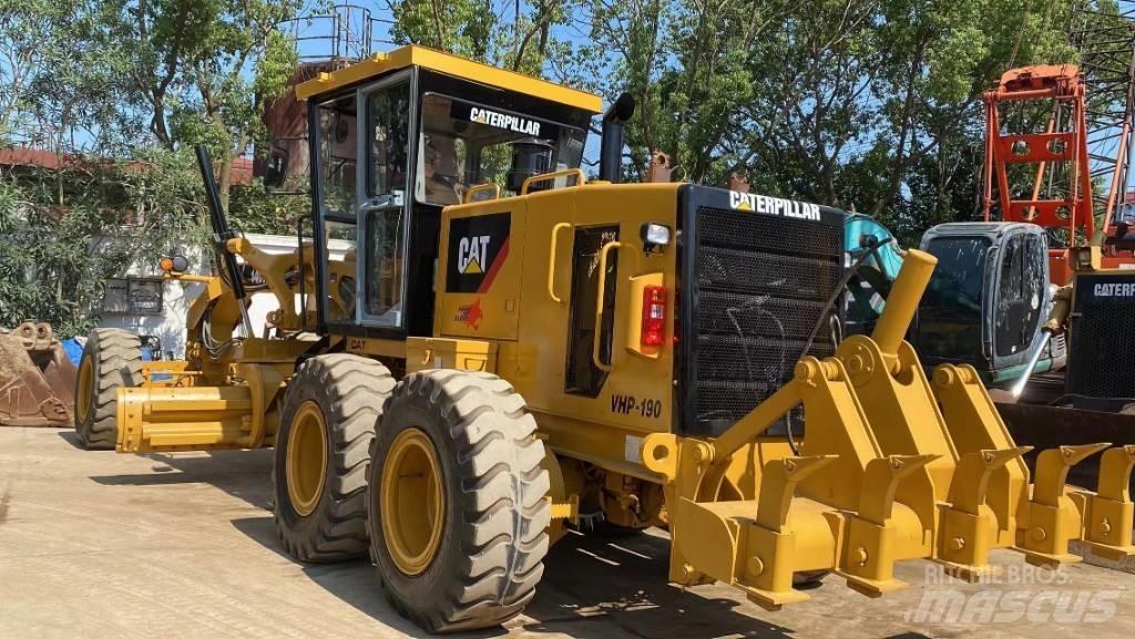 CAT 140 K Niveleuse