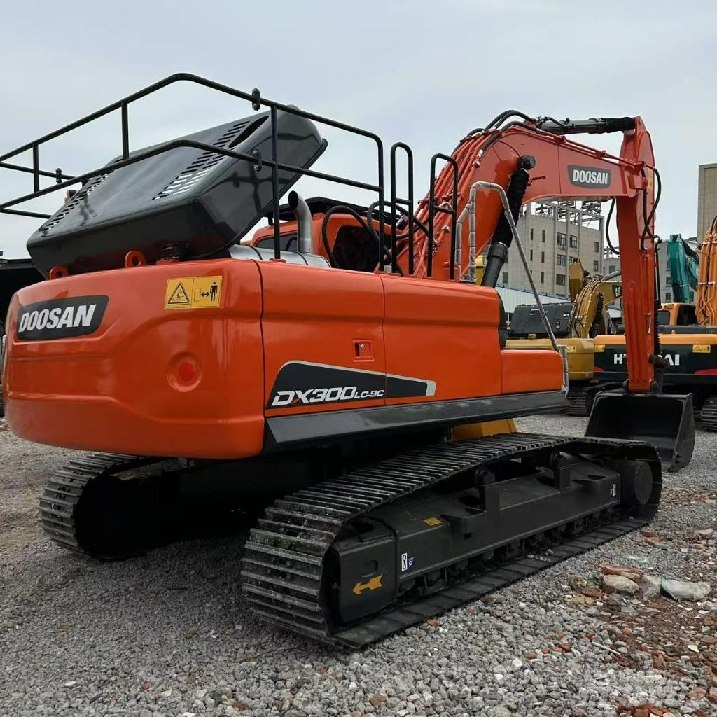 Doosan 300LC-9C Pelle sur chenilles