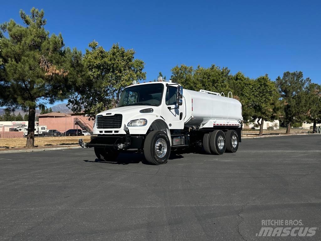 Freightliner M2 Camion citerne à eau