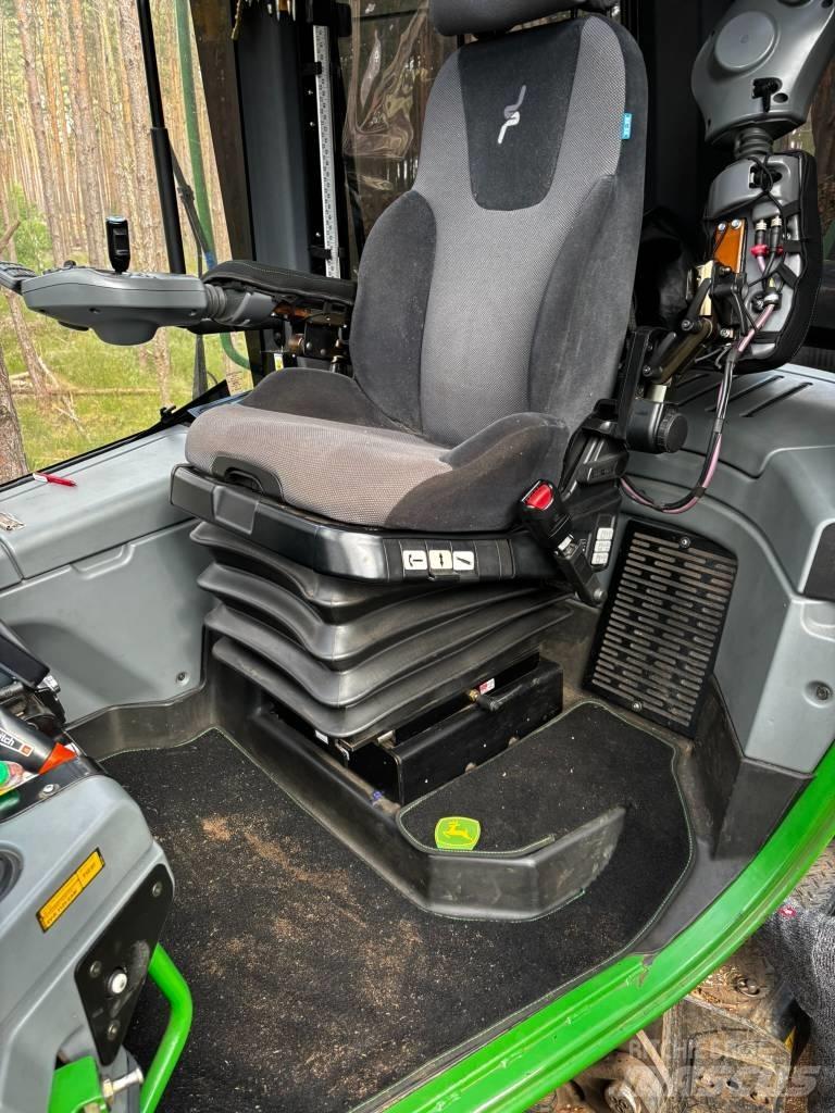 John Deere 1170 E Abatteuse