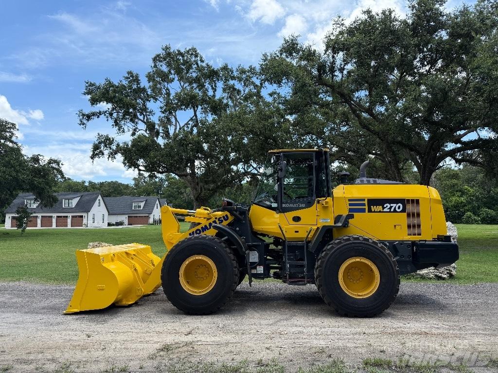 Komatsu WA 270-8 Chargeuse sur pneus