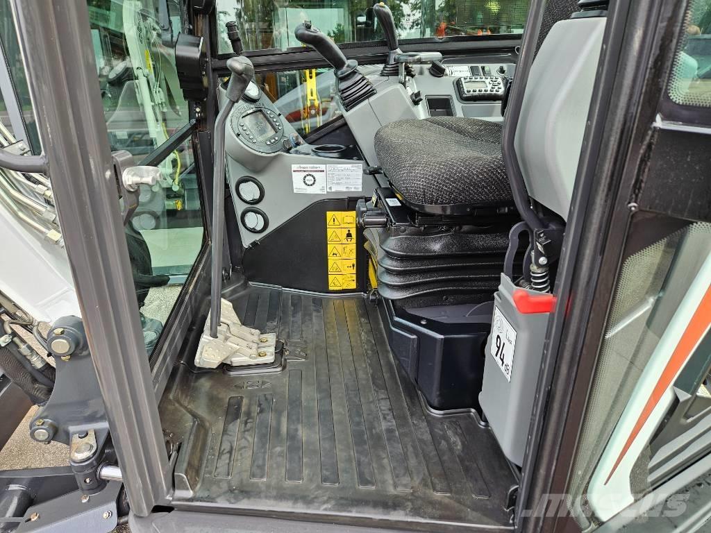 Bobcat E 27 Mini pelle < 7t