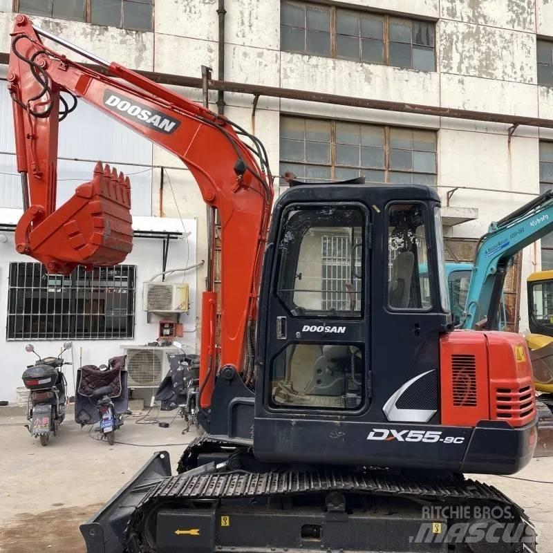 Doosan DX55-9C Pelle sur chenilles