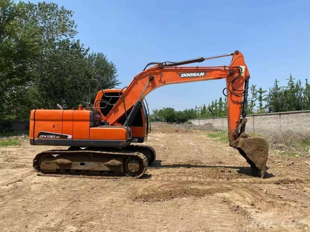 Doosan DX 130-9C Pelle sur chenilles