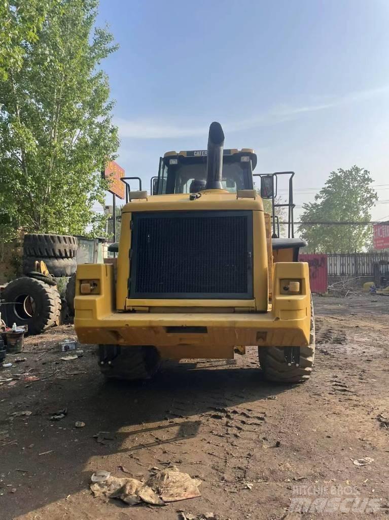 CAT 966 Pelle sur pneus