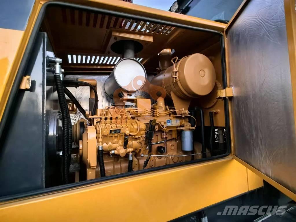 XCMG GR 2153 Niveleuse