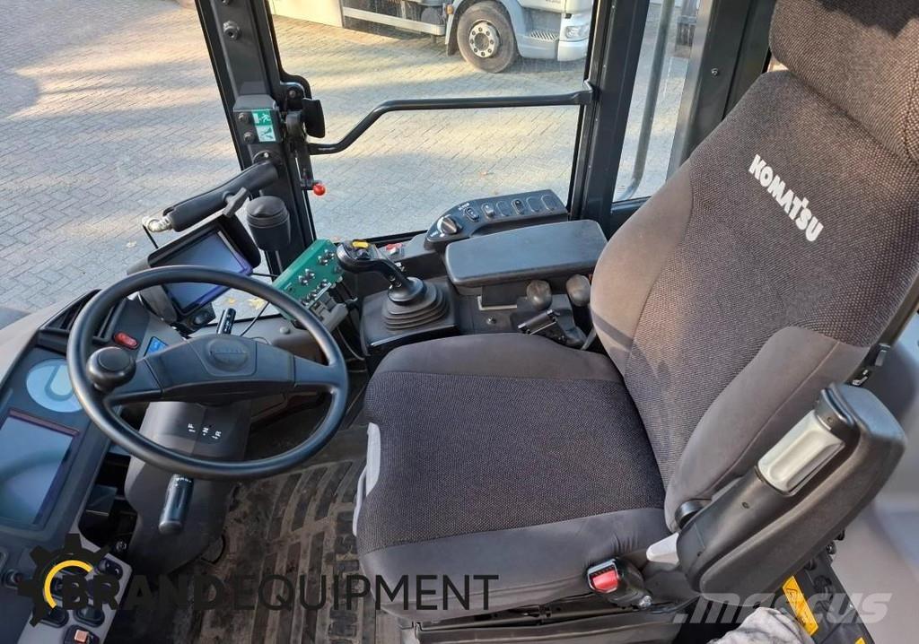 Komatsu WA270-7 Chargeuse sur pneus