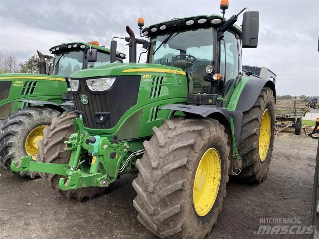 John Deere 6215R Tracteur