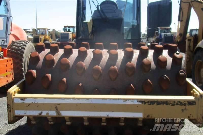 CAT CP533E Rouleaux monocylindre