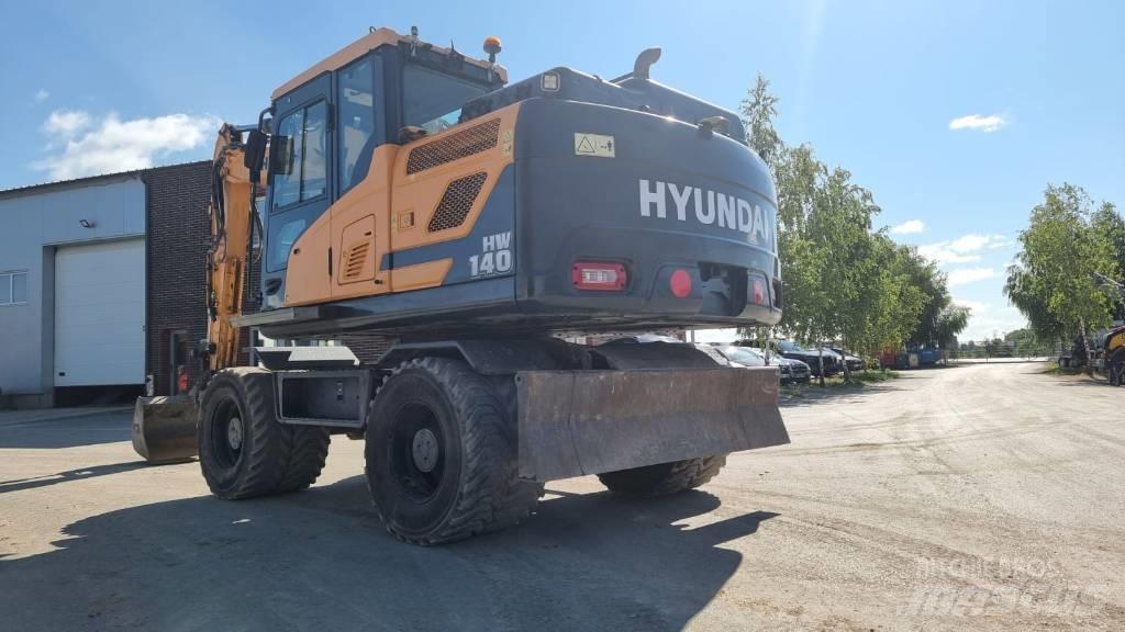 Hyundai HW 140 Pelle sur pneus
