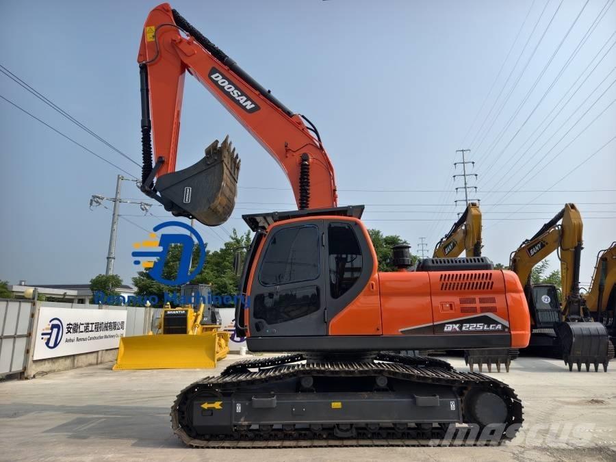 Doosan DX 225 LCA Pelle sur chenilles
