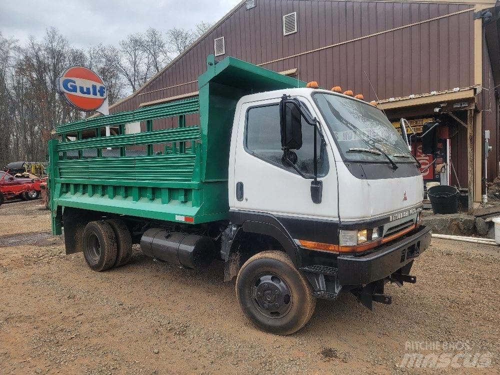 Mitsubishi FUSO Camion benne