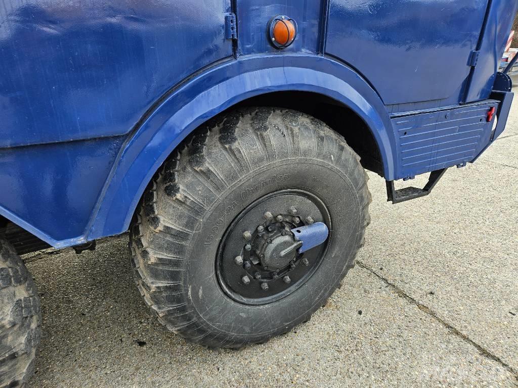 Tatra 813 8x8 KOLOS Châssis cabine