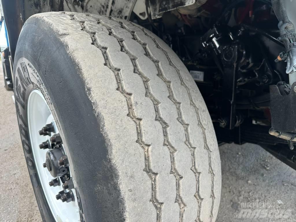 Freightliner M2 Camion aspirateur, Hydrocureur