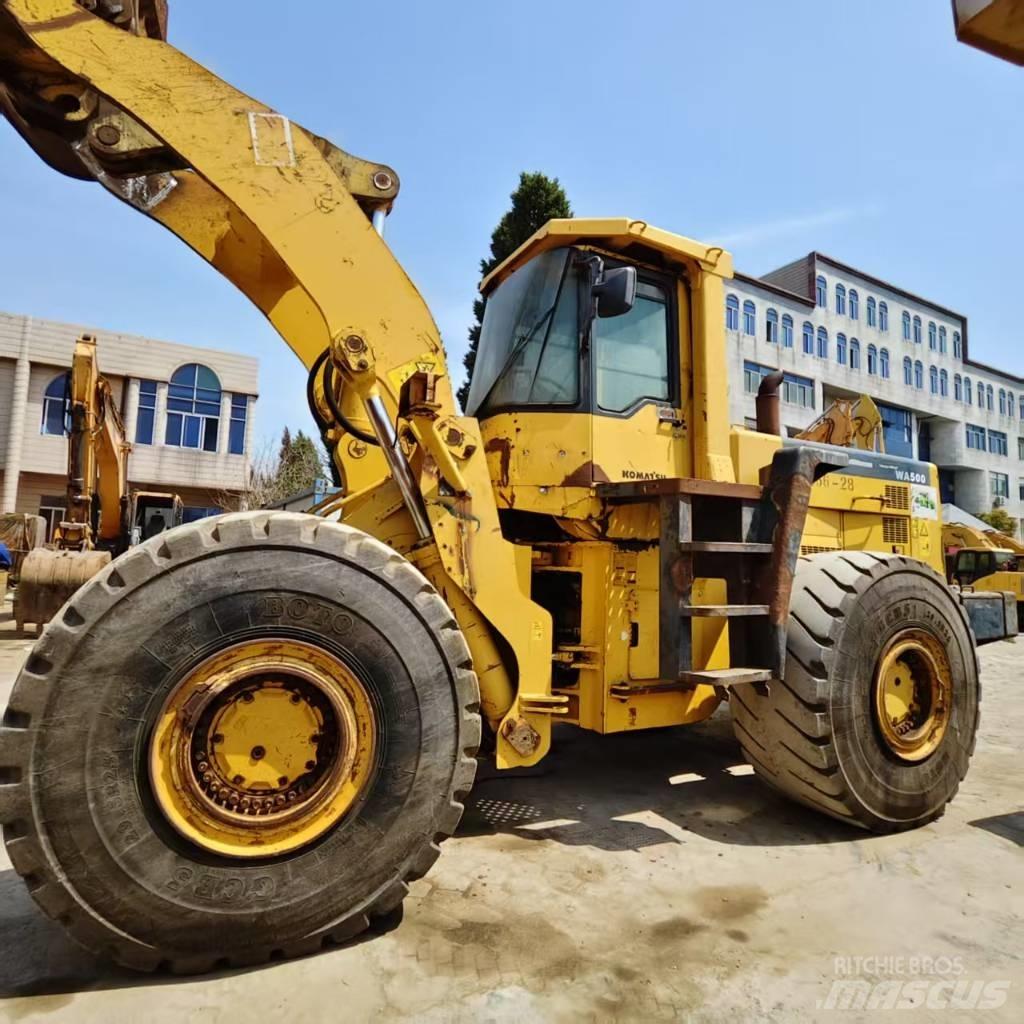 Komatsu WA 500 Chargeuse sur pneus