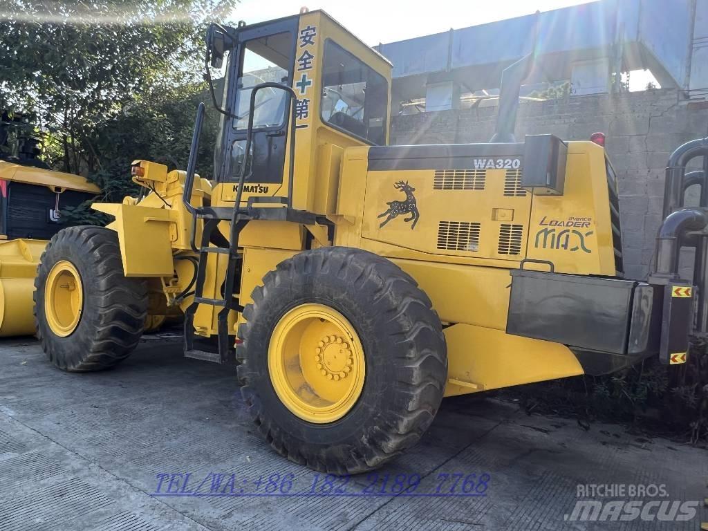Komatsu WA320 Chargeuse sur pneus