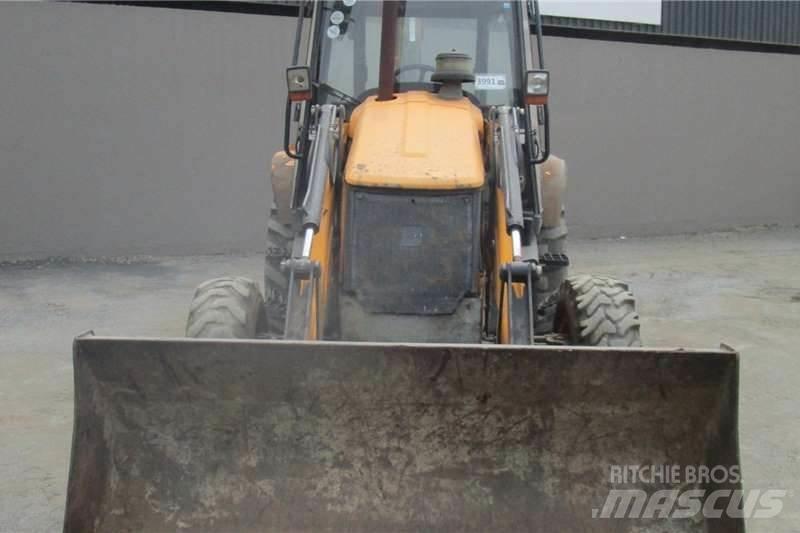 JCB 3DX4 Tractopelle