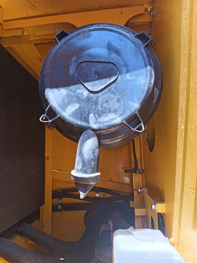 Komatsu PC 220 Pelle sur chenilles