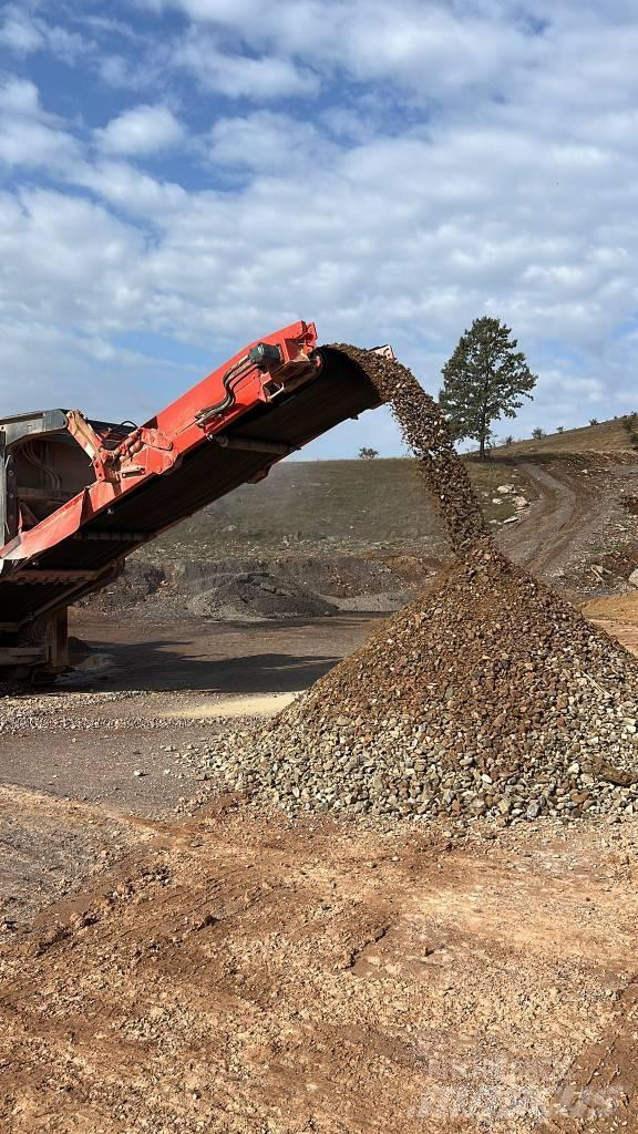 Sandvik QI240 Concasseur mobile