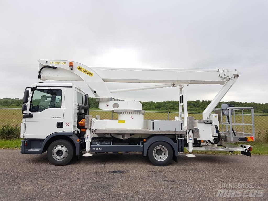 Palfinger P 300 KS Camion nacelle