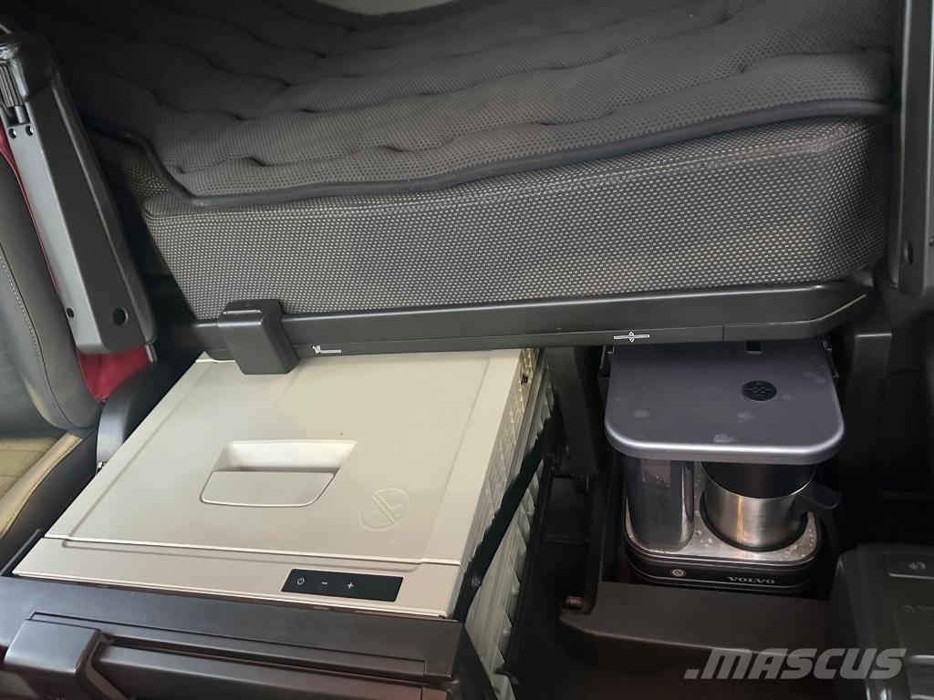 Volvo FH 500 8X4*4 Camion ampliroll