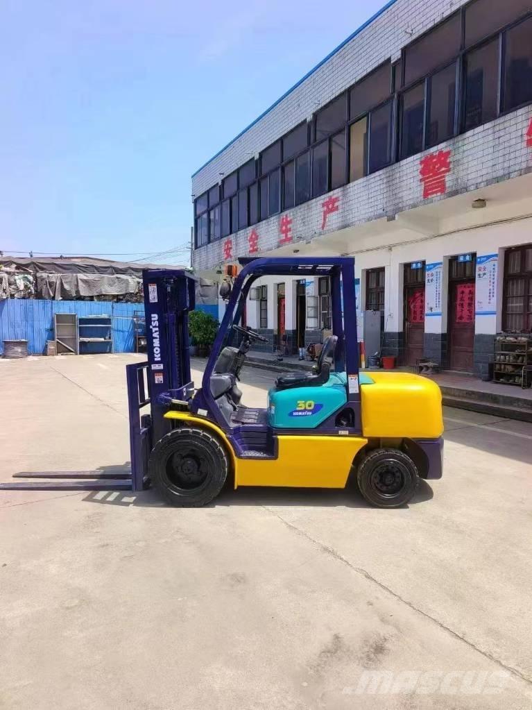 Komatsu FD 30 Chariots diesel