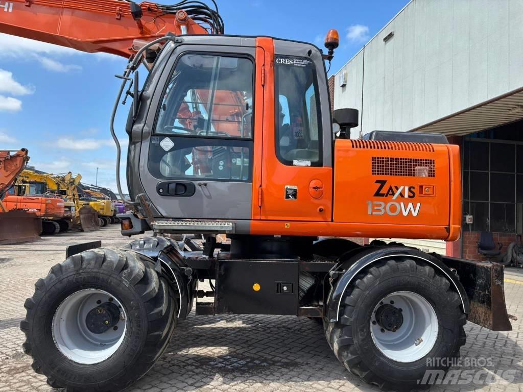 Hitachi ZX 130 W Pelle sur pneus