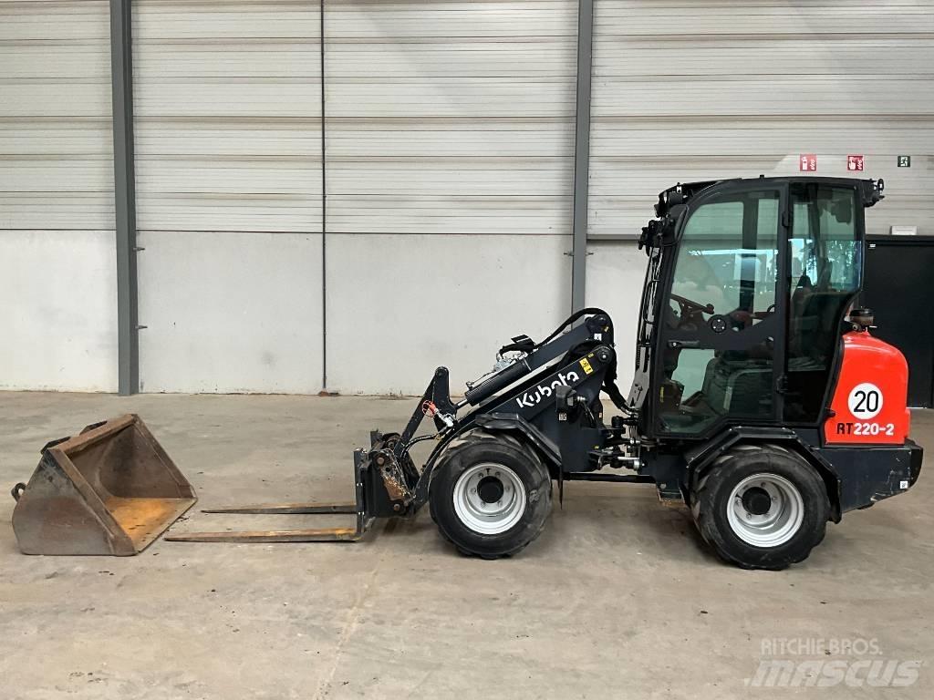 Kubota RT 220-2 Chargeuse sur pneus