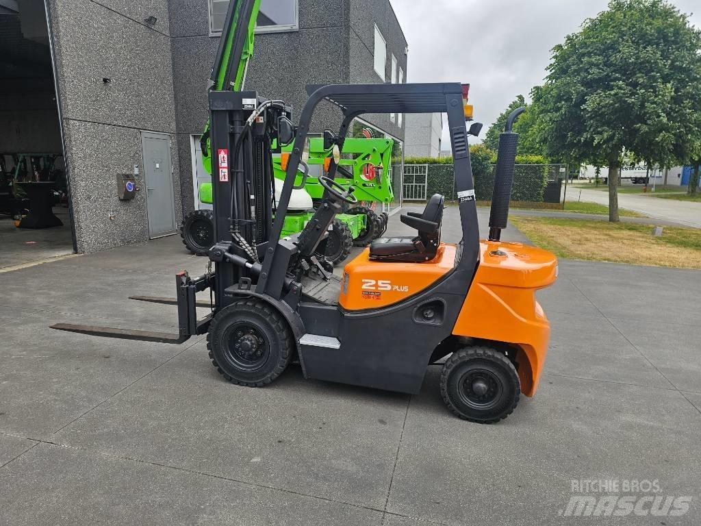 Doosan D 25 G Chariots diesel