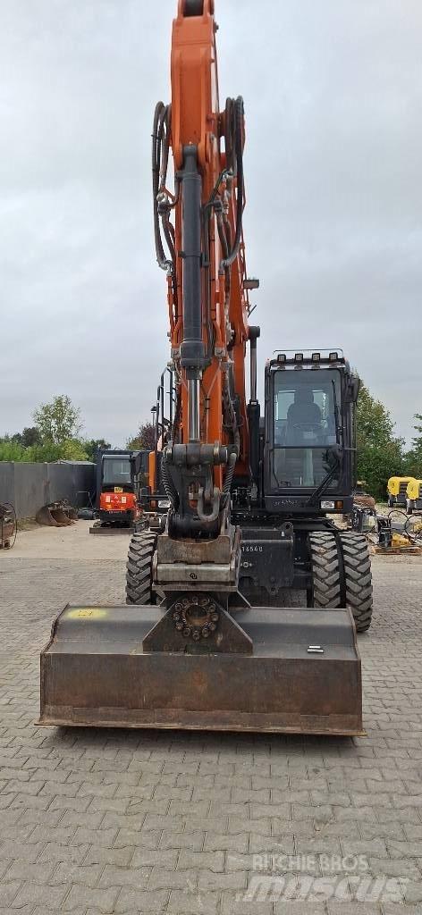 Doosan DX 165 WR-7 Pelle sur pneus