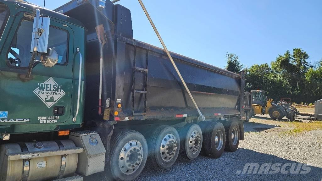Mack CTP613 Camion benne