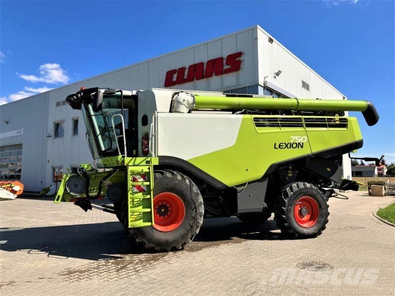 CLAAS LEXION 750 Moissonneuse batteuse