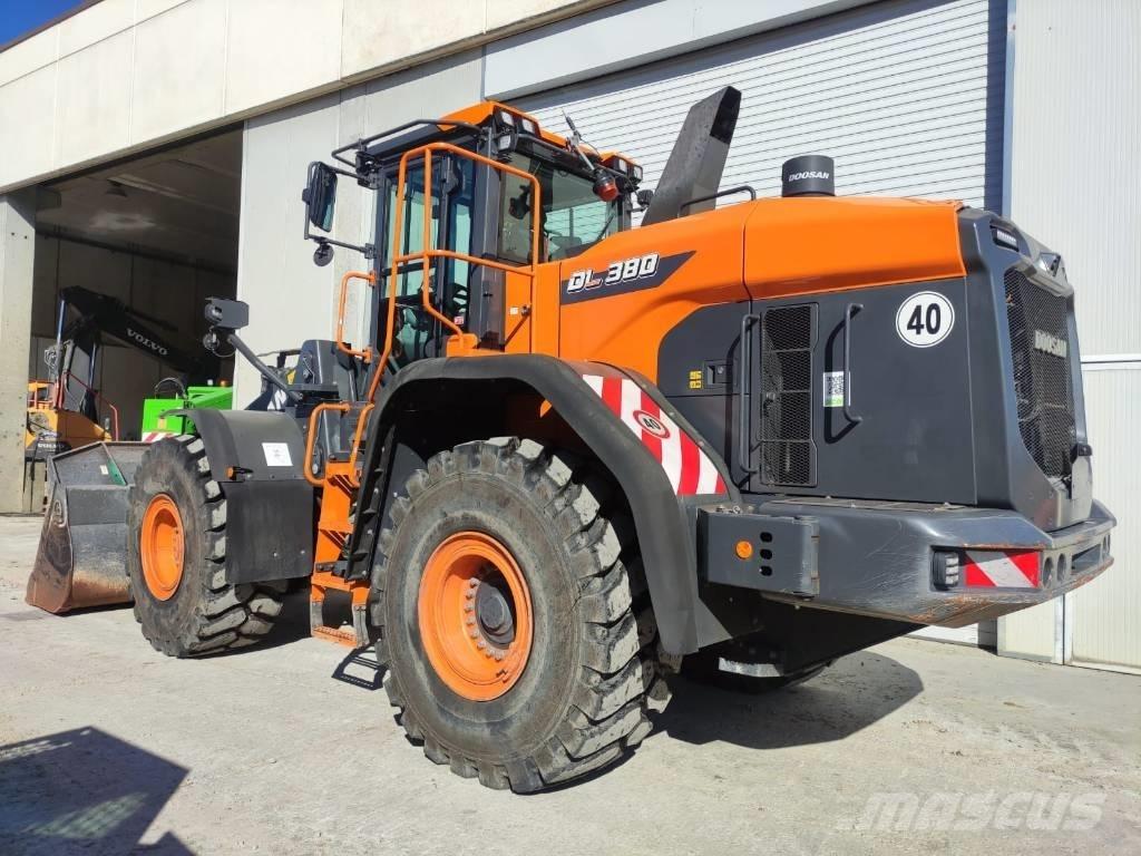 Doosan DL 380-7 Chargeuse sur pneus