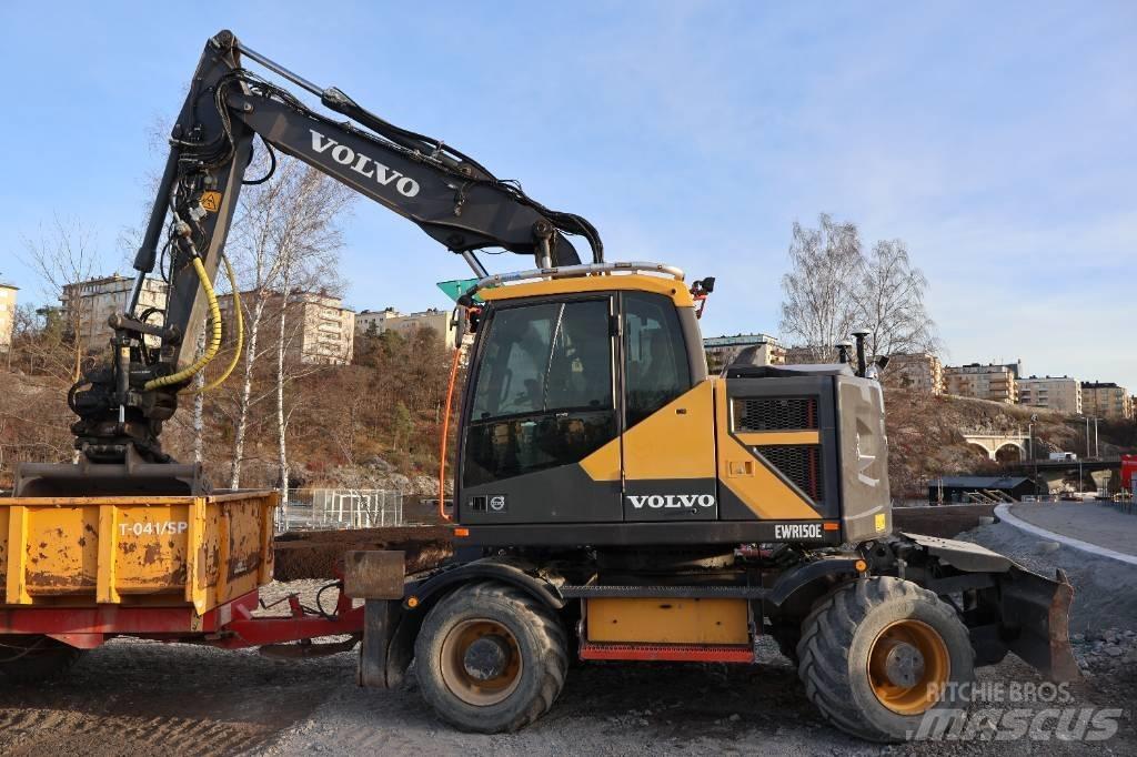Volvo EWR 150 E Pelle sur pneus