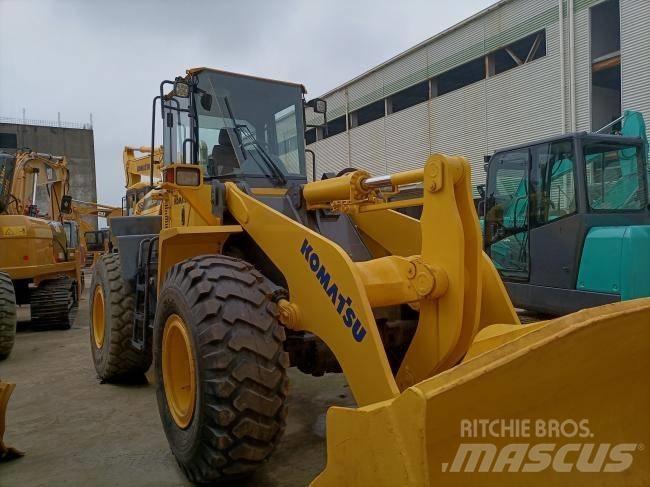Komatsu WA 320 Chargeuse sur pneus