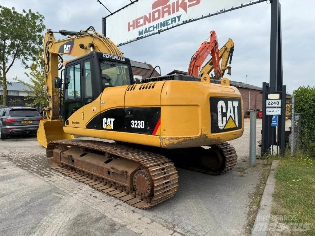 CAT 323DL (320DL) Pelle sur chenilles