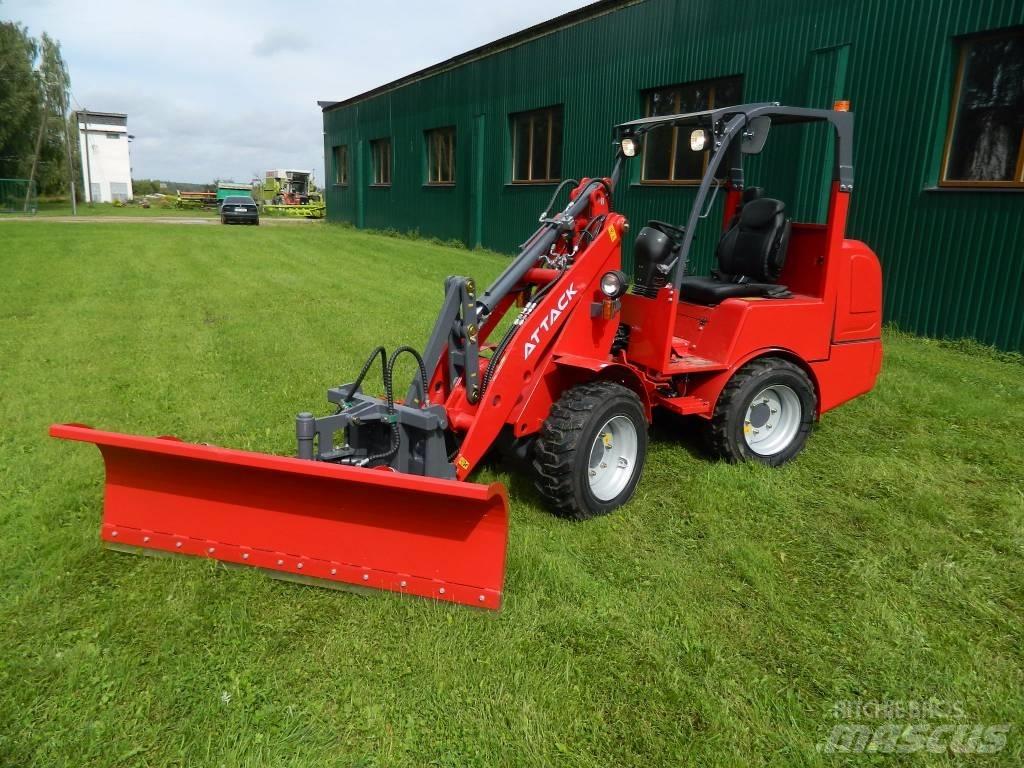 Attack 820 K36 Tractopelle
