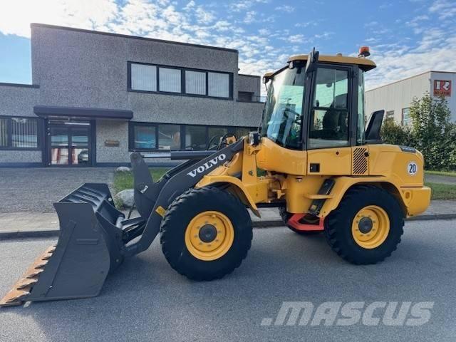 Volvo L 30 G Chargeuse sur pneus