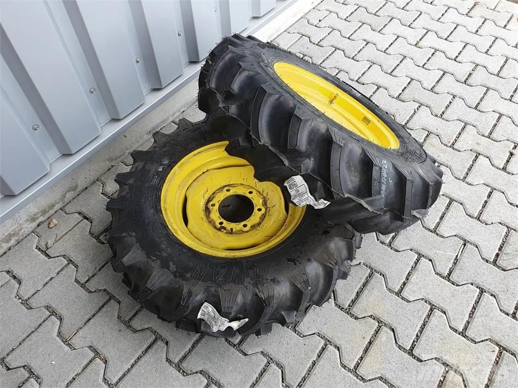 Titan 8-16 x2 Pneus, roues et jantes